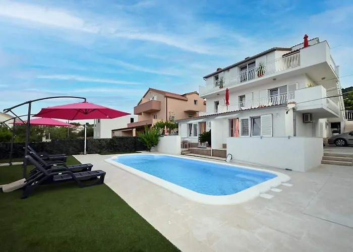 Apartamento Mihovilovic - 50 M From *