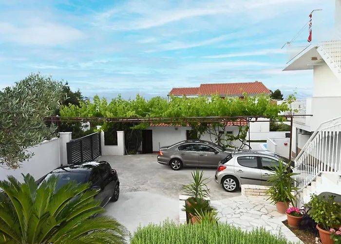 Mihovilovic - 50 M From Apartamento
