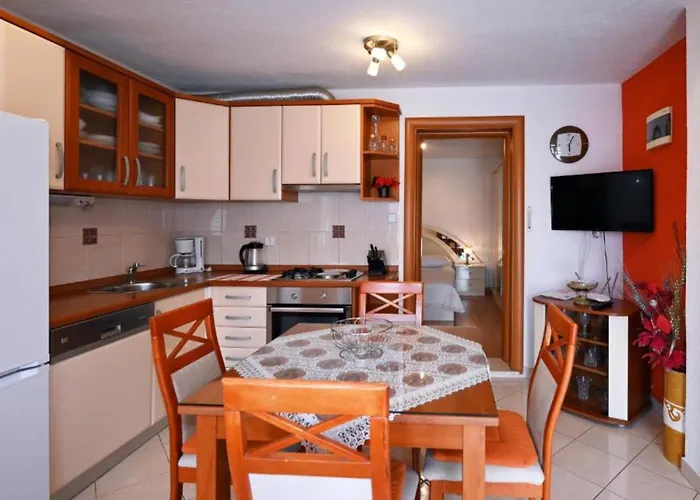 Apartamento Mihovilovic - 50 M From Slatine