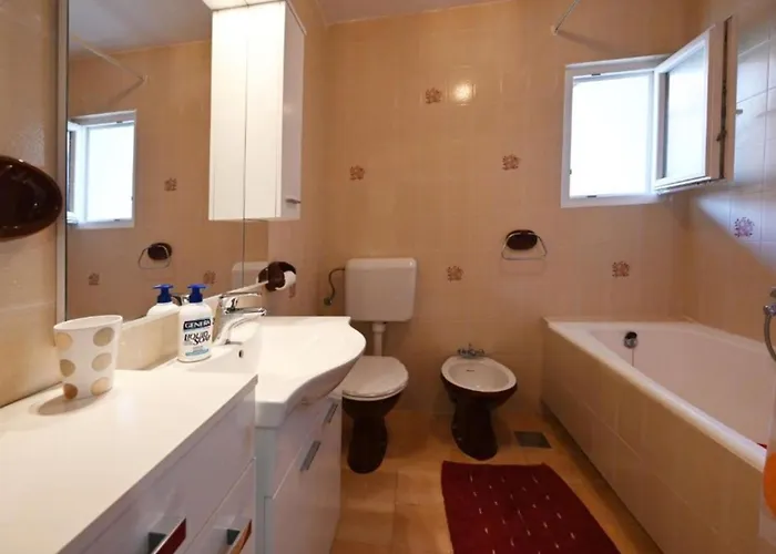 Apartamento Mihovilovic - 50 M From Slatine