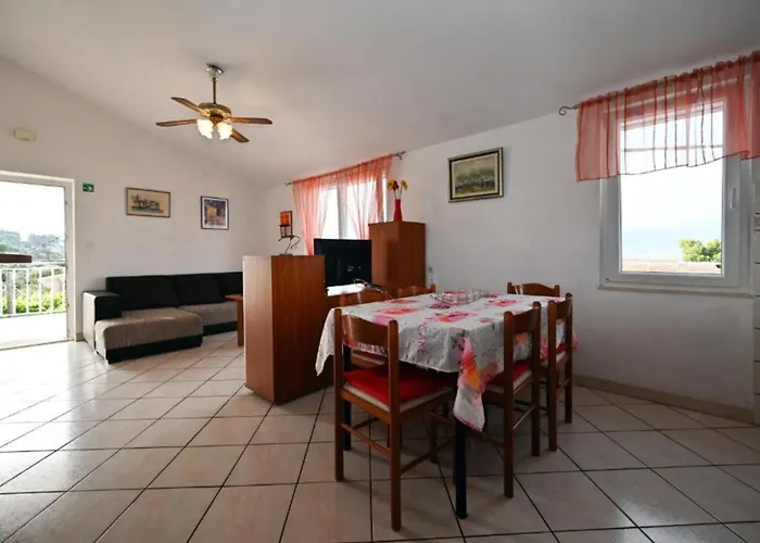 Apartamento Mihovilovic - 50 M From Slatine