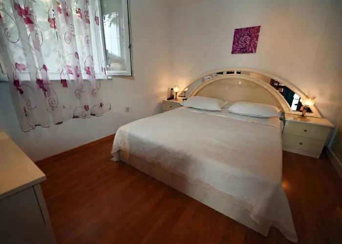 Apartamento Mihovilovic - 50 M From Slatine