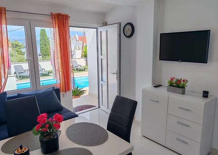 Mihovilovic - 50 M From Apartamento