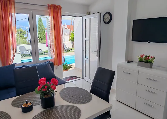 Apartamento Mihovilovic - 50 M From Slatine