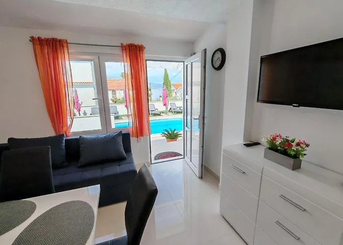 Mihovilovic - 50 M From Slatine