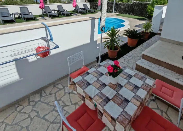 Apartamento Mihovilovic - 50 M From *