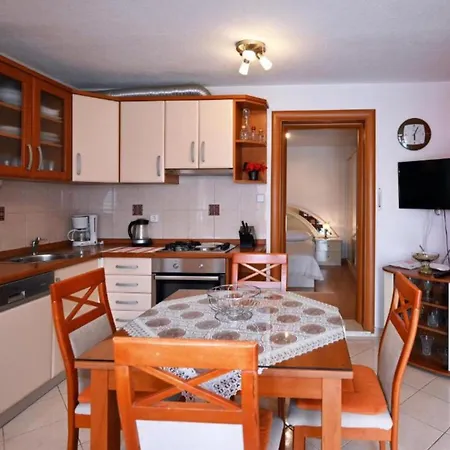 Appartement Mihovilovic - 50 M From Slatine