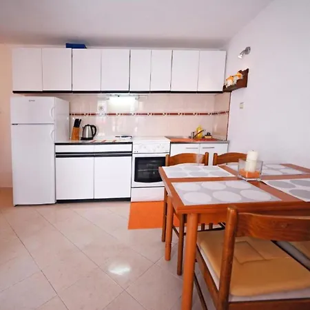 Appartement Mihovilovic - 50 M From