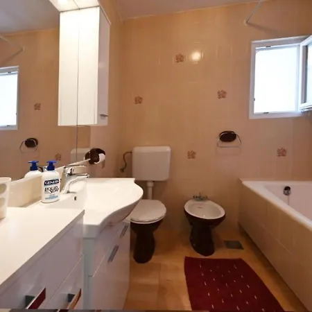 Appartement Mihovilovic - 50 M From Slatine