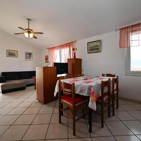 Appartement Mihovilovic - 50 M From Slatine