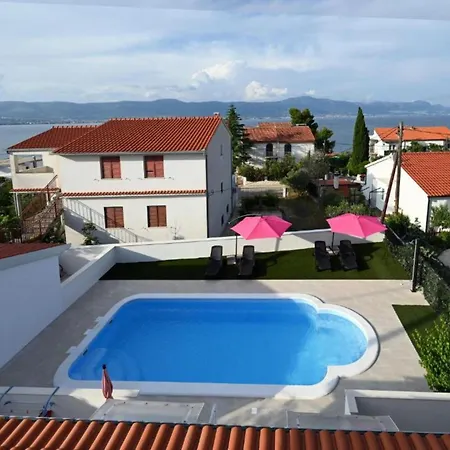 Mihovilovic - 50 M From Slatine