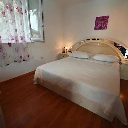 Appartement Mihovilovic - 50 M From Slatine